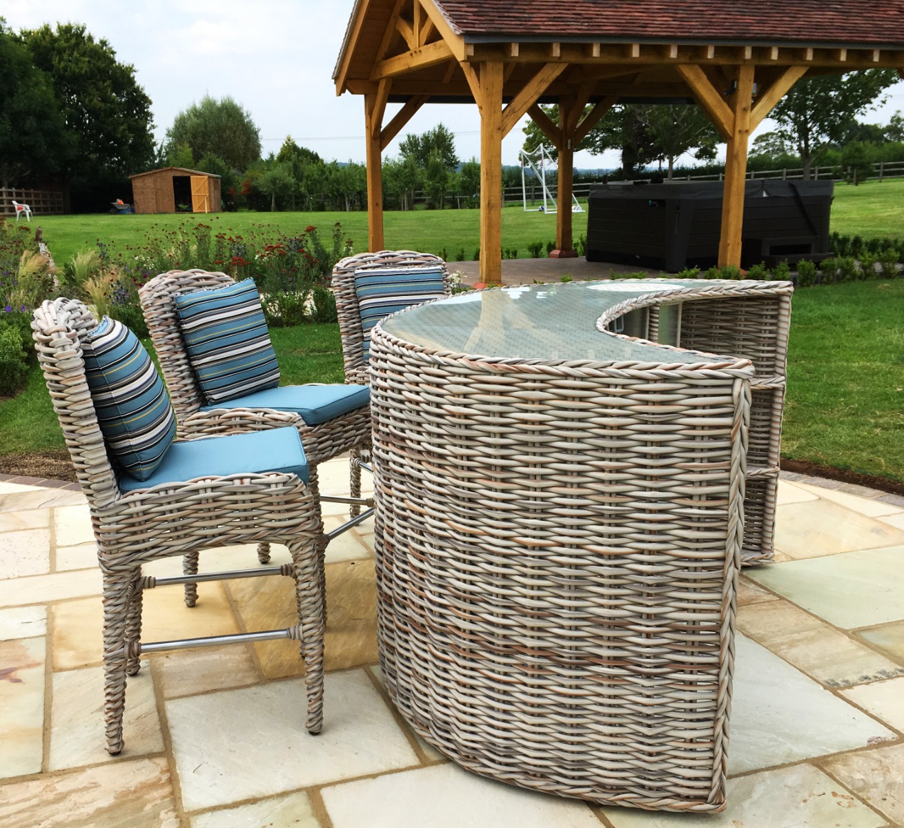 Product photograph of Fiji Curved Bar Ex-display from The Garden Furniture Centre Ltd